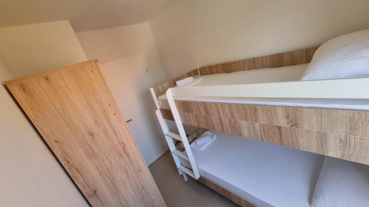 Kings Landing Apartment Novalja Exterior photo