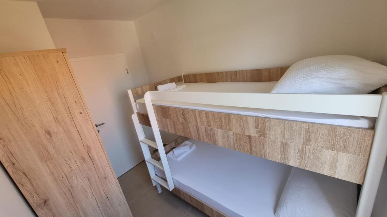 Kings Landing Apartment Novalja Exterior photo