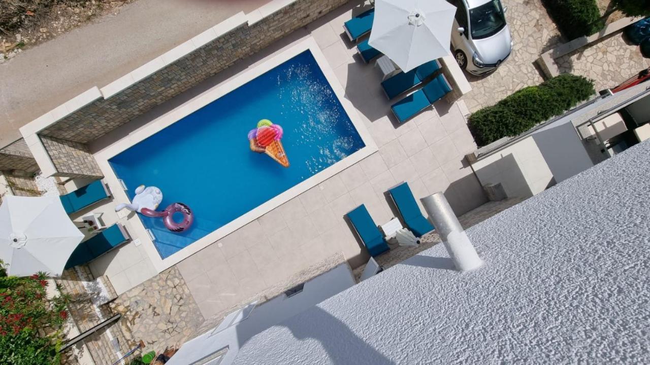 Kings Landing Apartment Novalja Exterior photo